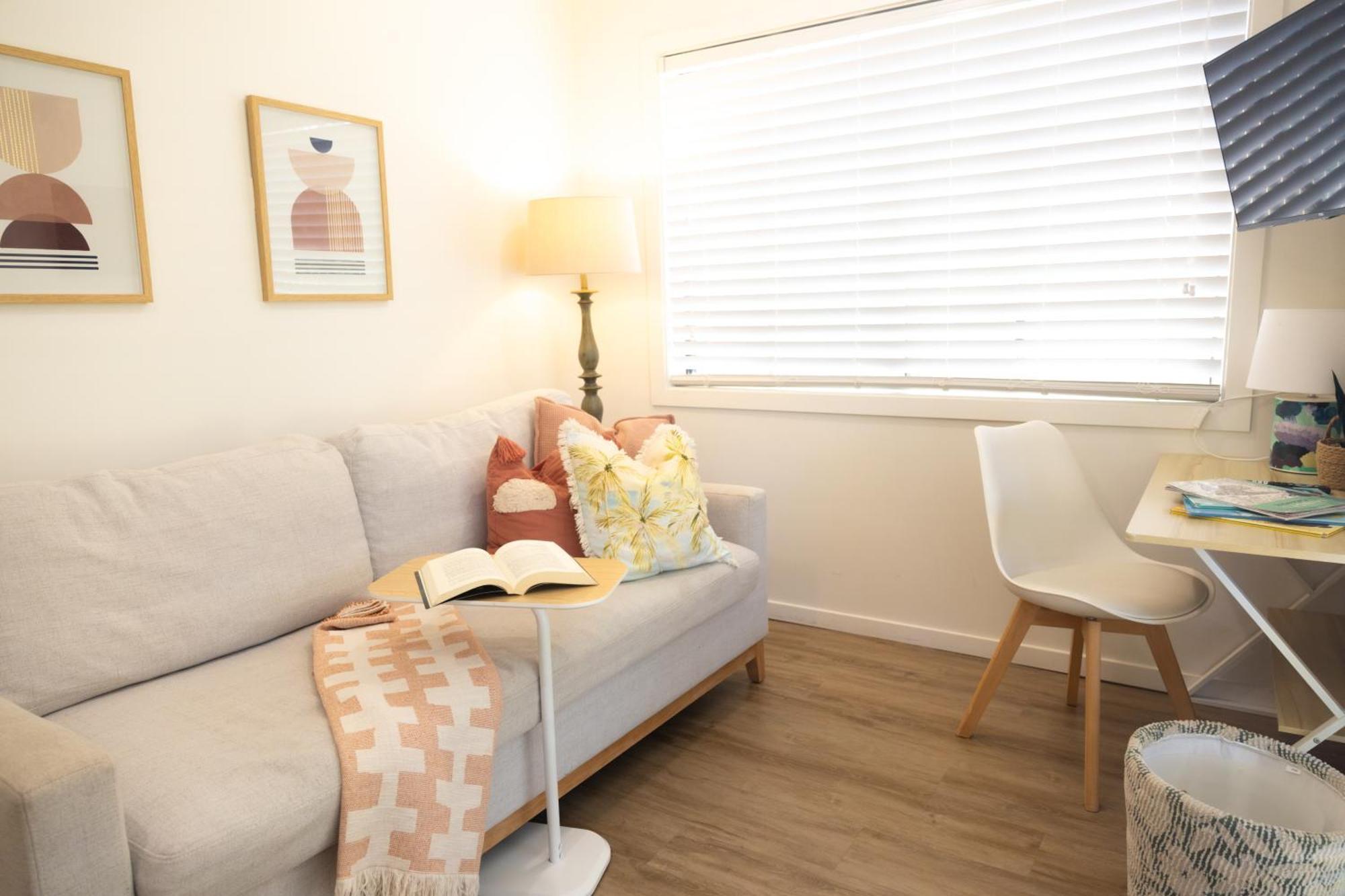 Comfortable Beach Home Скарбъро Екстериор снимка